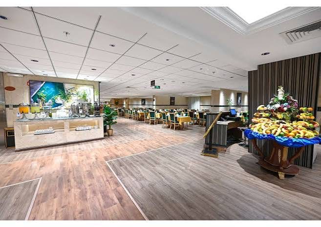 Grand Plaza Al Madinah — Tempat Makan