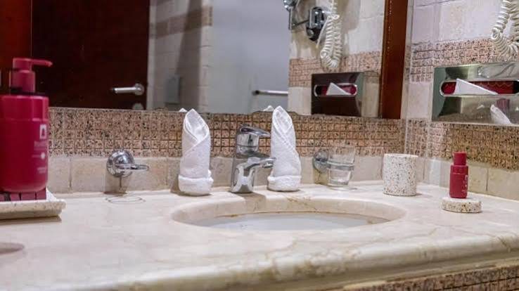 Safwah Tower 3 — Toilet